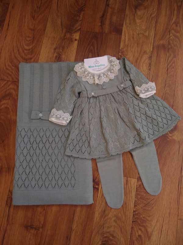 Saída de maternidade em tricot Vestido Milena