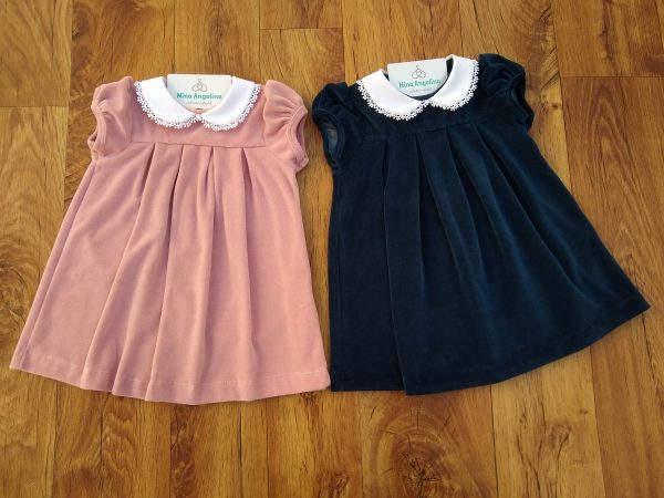 Vestido Luxo em Plush com gola renda guippir