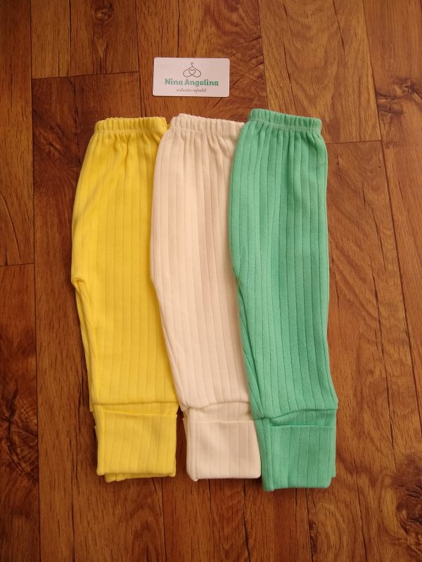 Kit calça em malha canelada larga com pé reversível