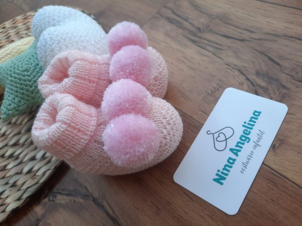Sapatinho em Tricot Pompom