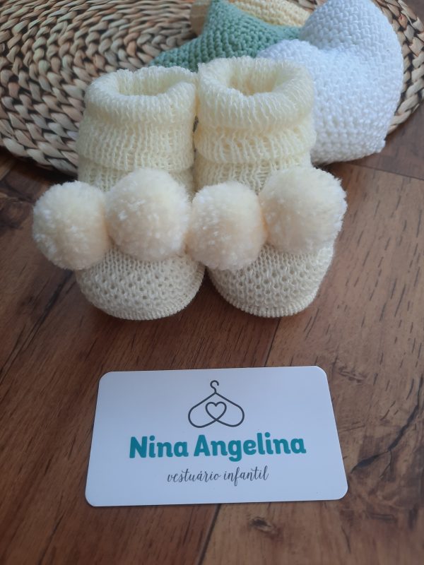 Sapatinho em Tricot Pompom