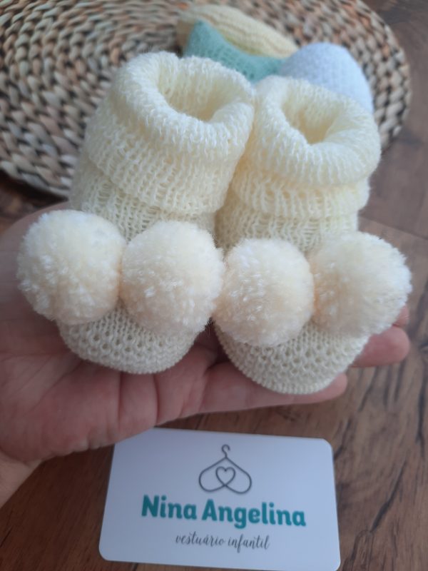 Sapatinho em Tricot Pompom