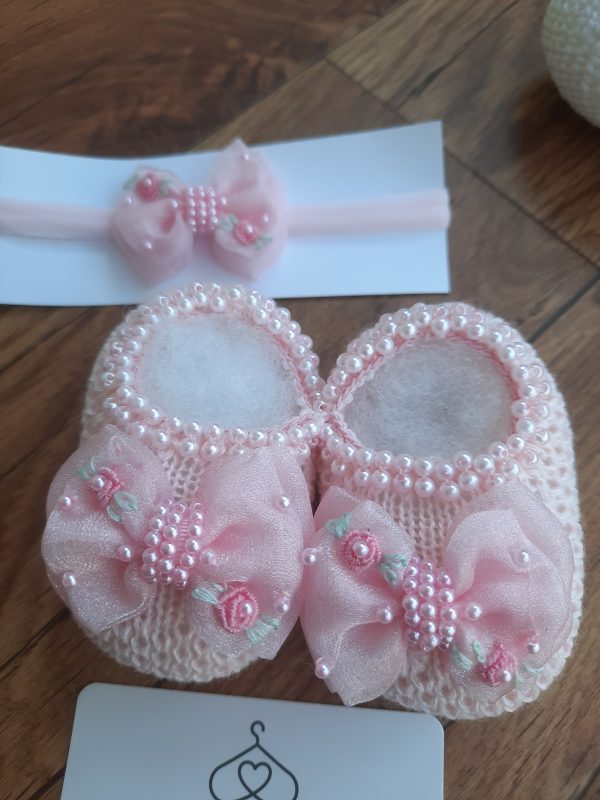 Sapatinho em Tricot + Tiara Maya