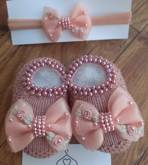 Sapatinho em Tricot + Tiara Maya